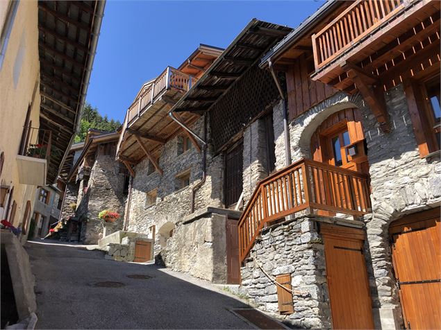 Visite guidée : il était une fois un hameau secret de la vallée de Courchevel - DD-FACIM