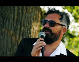 chanteur du trio Peaky Swingers - Peaky Swingers
