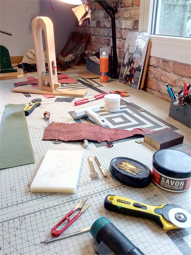 Atelier cuir de carpe - K. Tranchina