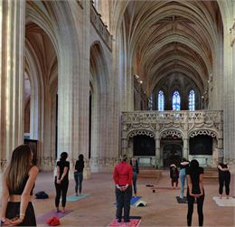 Yoga Vinyasa_Bourg-en-Bresse - Marine Bontemps