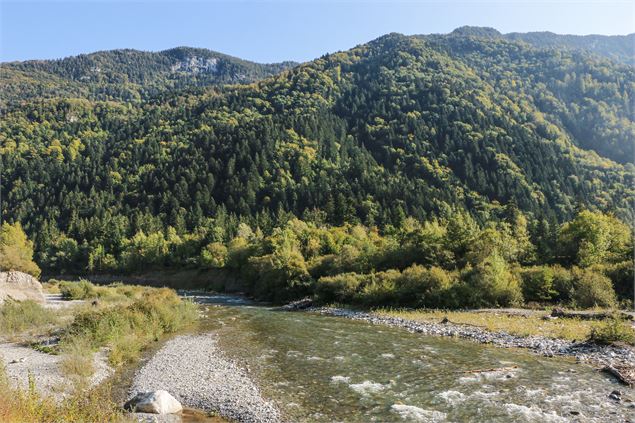 Au fil de la rivière : Le Fier_Les Villards-sur-Thônes - Sarah Goudeau - Office de Tourisme Thônes C