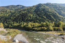 Au fil de la rivière : Le Fier_Les Villards-sur-Thônes - Sarah Goudeau - Office de Tourisme Thônes C