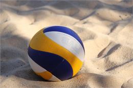 Ballon de volley dans le sable - Pixabay