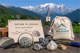 "Histoire de cailloux" avec le Château des Rubins_Combloux