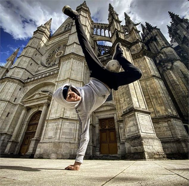 Initiation gratuite au football freestyle - Matéo Serri