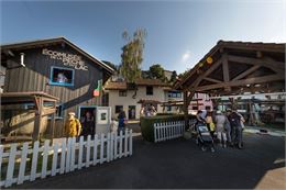 Jeu de l'oie géant à l'écomusée de la pêche et du lac - Thonon Tourisme