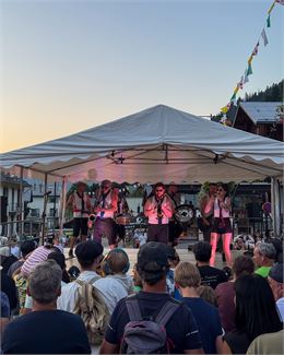 concert sur la place du Capitaine Bulle - OTAB - Paloma Striby