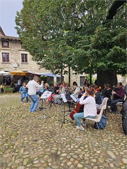 Flâneries de Pérouges : concert - Association Arthémus
