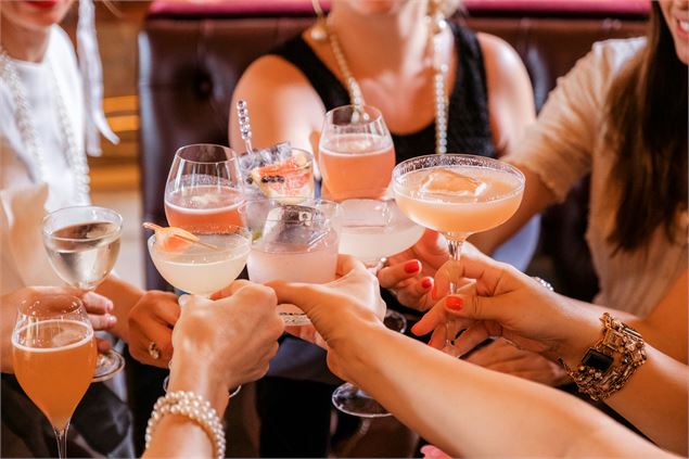 Apéro avec cocktails - Alyona Yankovska