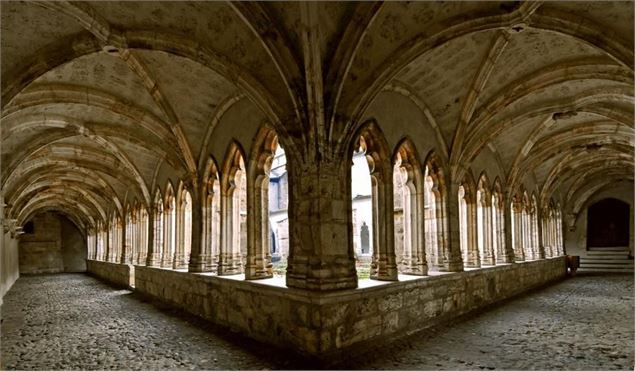 Cloître de la Cathédrale St Jean Baptiste - OTICoeurdemaurienne