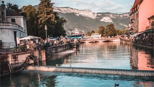 Balade et plage au Lac d'Annecy_Aime-la-Plagne - Image de valentinlacoste sur Magnific