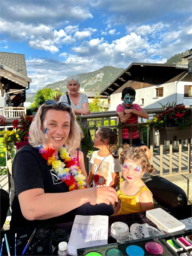 Maquillage avec la fée Cindy à Praz sur Arly - Office de tourisme de Praz sur Arly