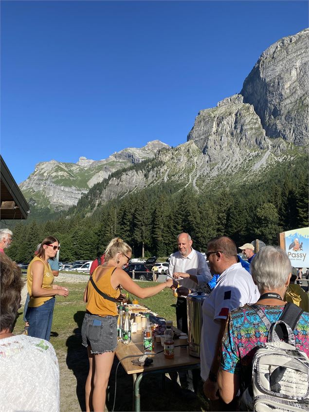 Pot d'accueil à Plaine-Joux_Passy - OT Passy