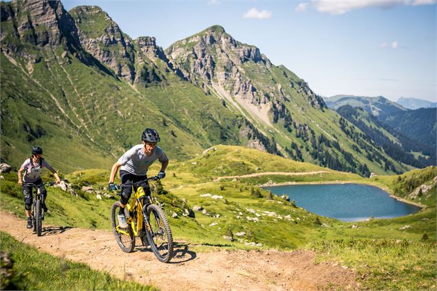 Initiation VTT électrique au MCF Bike Center_Avoriaz