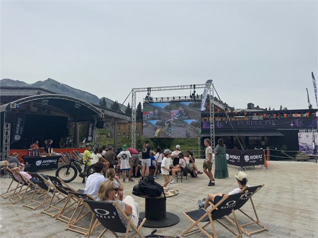 Diffusion de la demi-finale de la Coupe du Monde Football France - Espagne à Avoriaz_Avoriaz