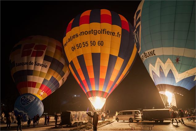montgolfière la nuit - Emile Plot