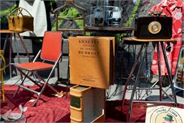 Meublés sur le marché de l'occasion - Image de freepik