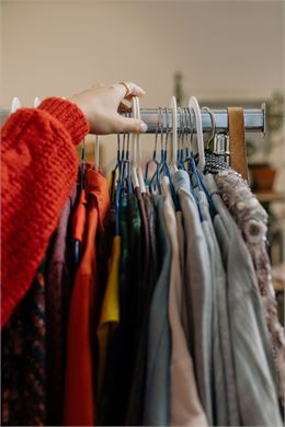 VIDE -DRESSING "Pour une mode responsable, donnons une seconde vie aux vêtements"_Courchevel