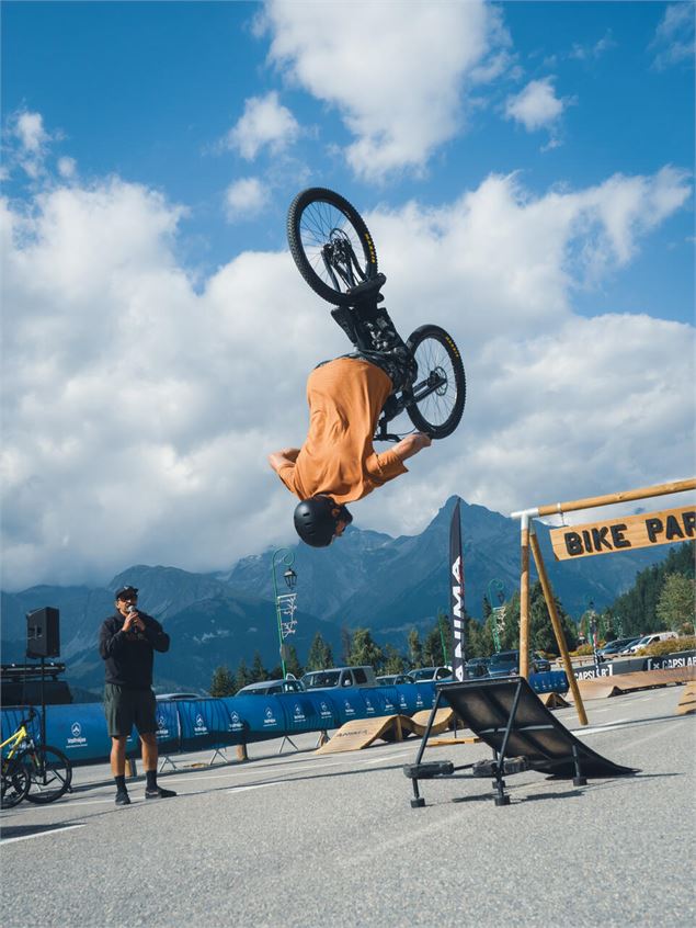 Outdoor Urban Festival - Dirt & Trial Show_Valfréjus - F.Lambert