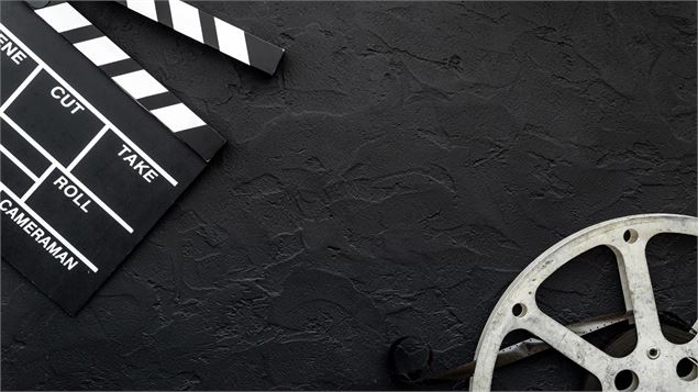 éléments représentants le cinéma - canva