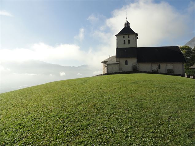 Un diamant d'art roman, l'église de Cléry : visite groupe scolaire_Cléry