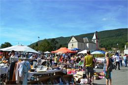 Brocante au village - Les Ours Savigny