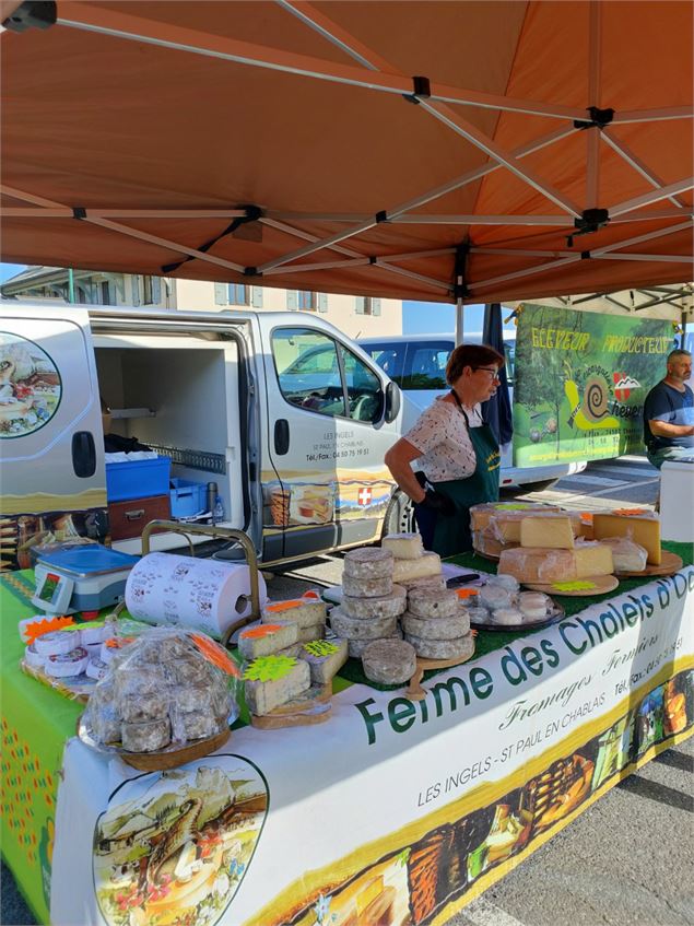 Stand de fromage - mairie de St Paul
