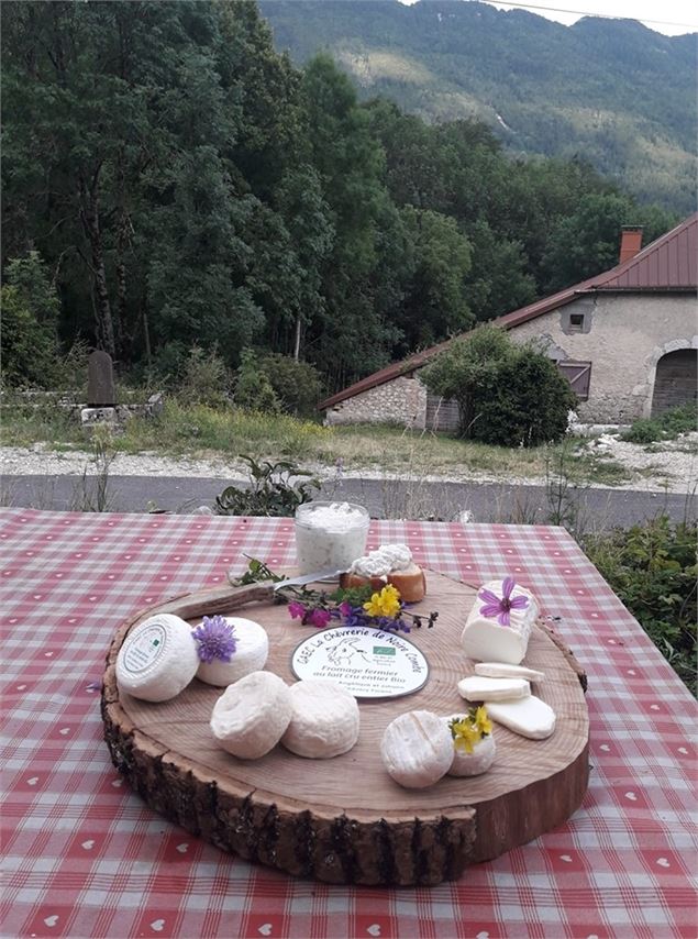 Plateau garni de fromages - Chèvrerie de Noire Combe