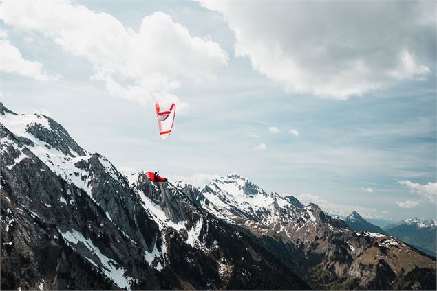Bornes to fly - Robin Issartel