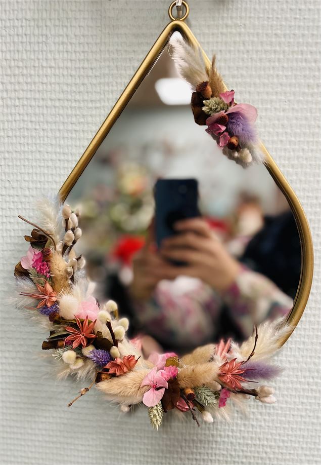 Photo d'un miroir décoré - Pom'Violette