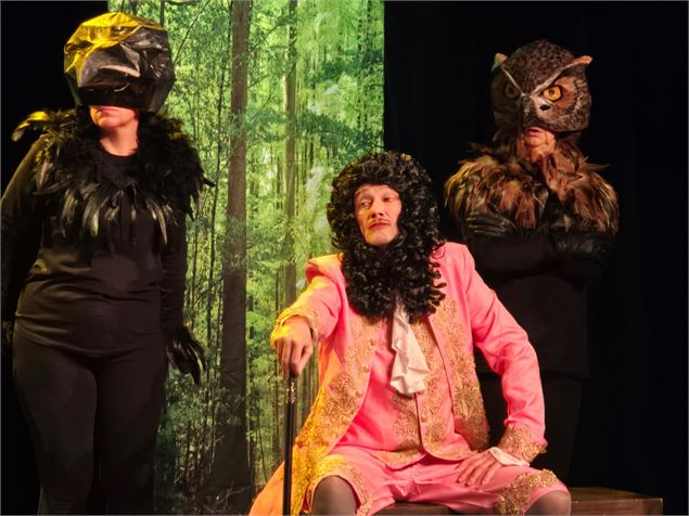 Théâtre: La fontaine au tribunal des animaux - foxcie