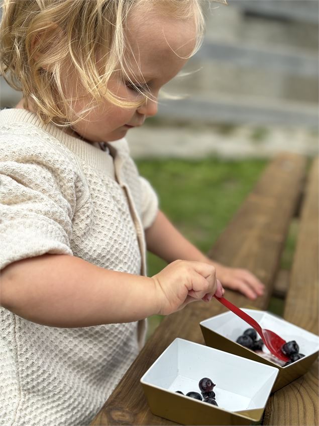 Ateliers d'initiation à la montagne pour les tout-petits par les sens - Mairie de Châtel