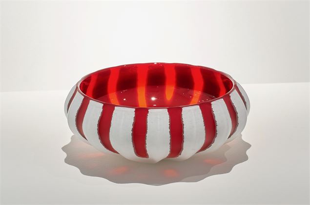 Damien François, Tomate, 2016, verre soufflé, taillé, photo Yann Savalle - Jan Erik Ritzmann, Vase,