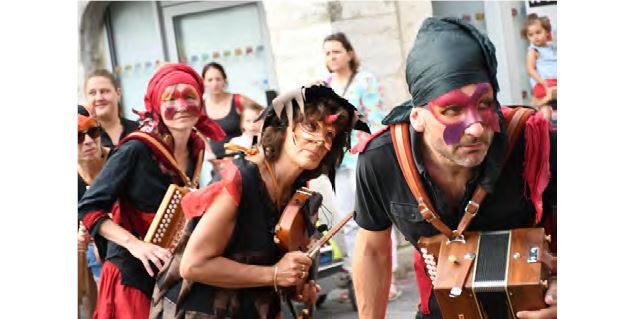 Musiciens dans la rue - © Ville de Bourg-en-Bresse