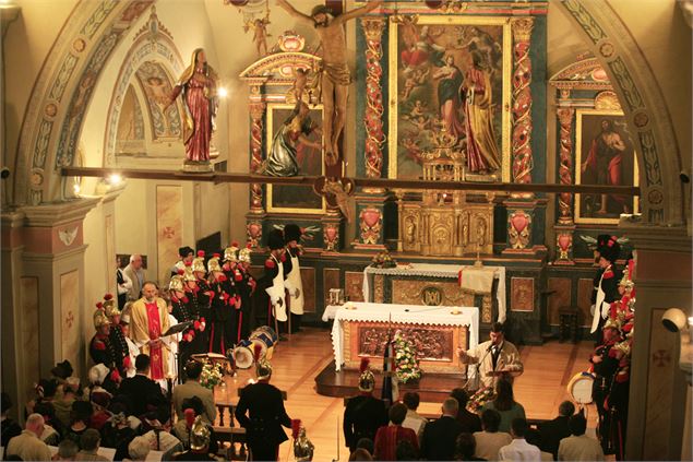 Messe en présence de la Compagnie de Sapeurs Pompiers d'Aussois - MO. JL Rigaux - OT AUSSOIS