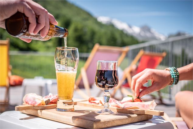 Montée apéro en altitude au Chalet la Fema à Val Cenis-Lanslevillard - HMVT
