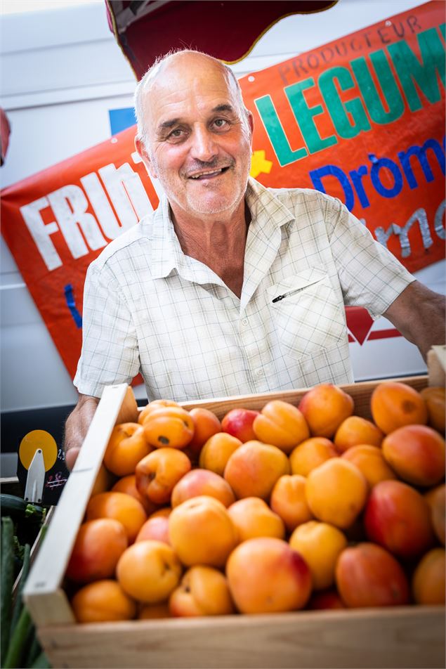 Le marché des producteurs et artisans_Bourg-Saint-Maurice