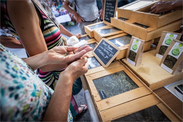 Le marché des producteurs et artisans_Bourg-Saint-Maurice