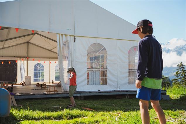 Activités à la tente du Parc de Loisirs