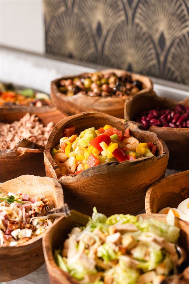 Brunch sous forme de buffet avec bar à salades - Noémie Gervais