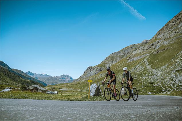 L'iseran en vélo à Val d'Isère - Club des Sports de Val d'Isère