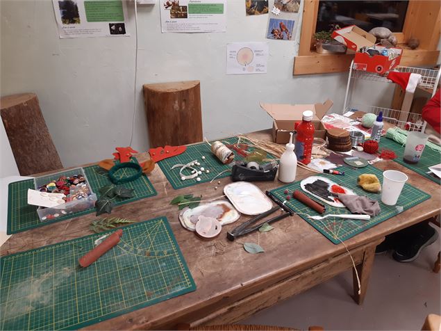 Divers objets de Noël en cours de fabrication - Le Bois s'amuse