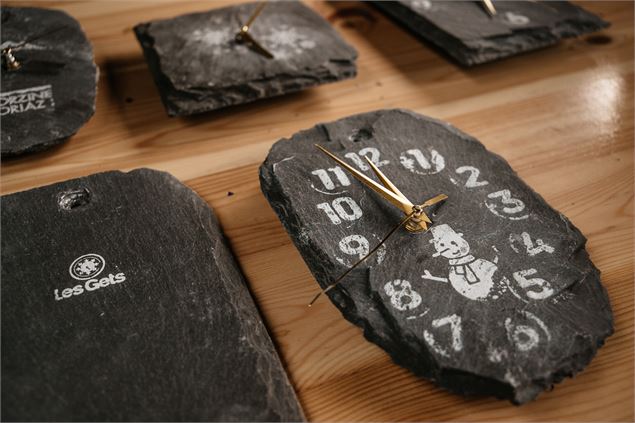 Atelier horloge sur ardoise - Tim Arnold