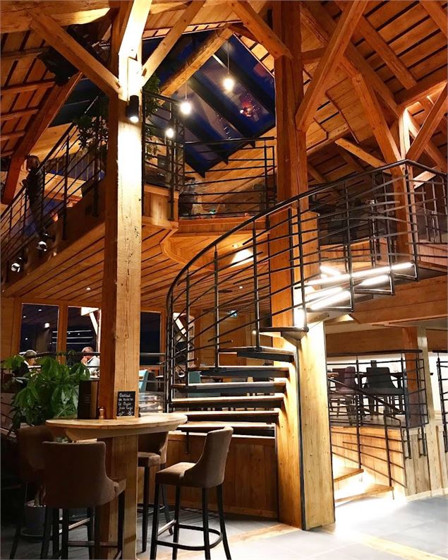 Salle principale du restaurant 