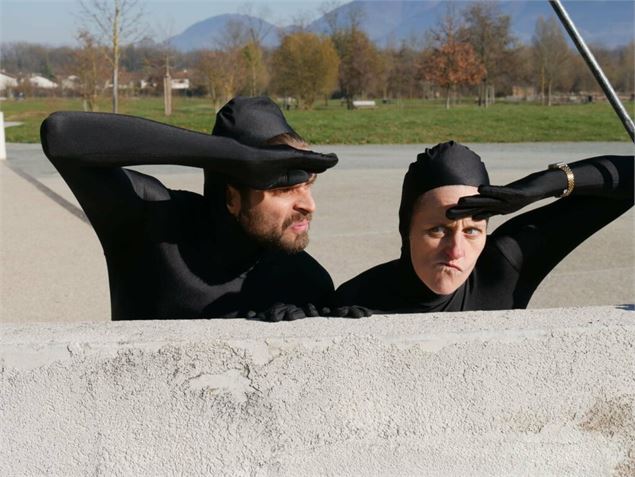 Spectacle aux berges - Spectacle Service Ultra Secret_Praz-sur-Arly