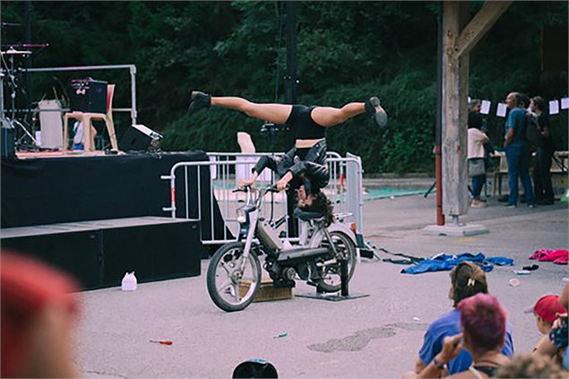 Les Rondes de nuit à l’Abbaye | Rétro bécane show_Abondance - Pôle Culturel d'Abondance