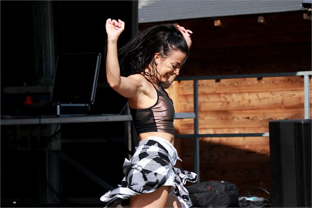 Séance de zumba_Morzine - Office de tourisme