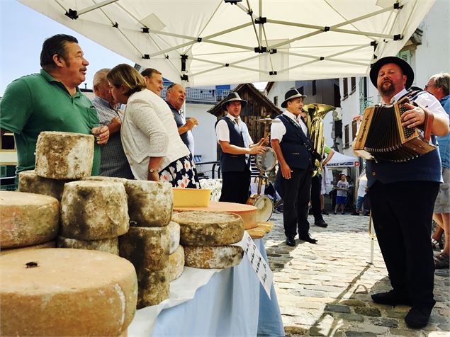 Marché franco-suisse des producteurs et artisans