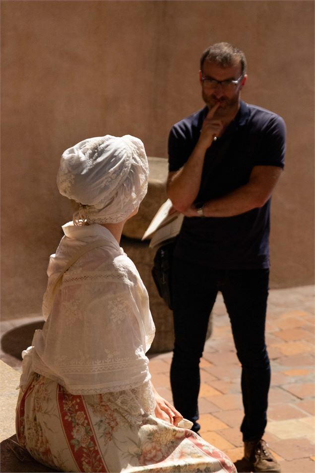 Intrigue à Pérouges 1793 - Marilou Perino