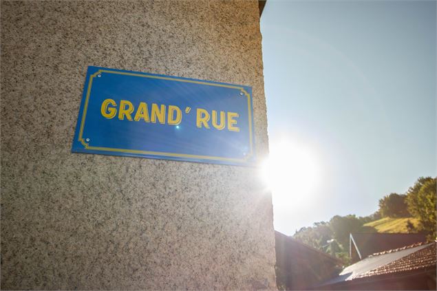 Longefoy : Grande Rue - A.Abondance
